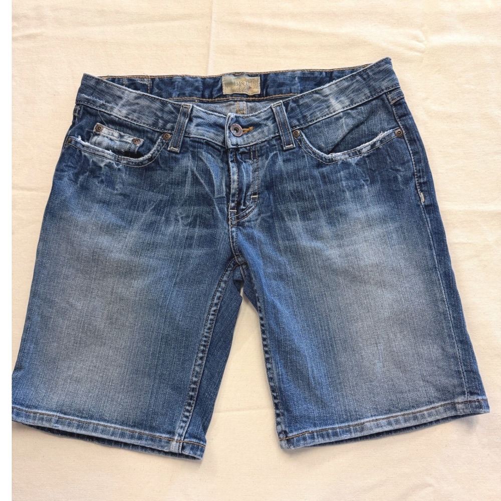BKE Bermuda Y2K Shorts Blue Distressed Low Rise Denim Grunge Western Womens 28